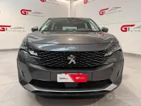 Usata Peugeot 5008 Business-Line 131 CV (96 kW) 2021 Grigio SUV