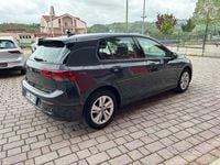Usata VW Golf VIII Life 131 CV (96 kW) 2022 Grigio Berlina