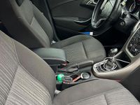 Usata Opel Astra 110 CV (80 kW) 2012 Bianco Berlina