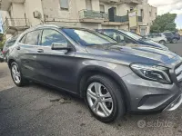 Usata Mercedes GLA200 136 CV (100 kW) 2017 Grigio SUV