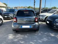 Usata Smart ForFour 71 CV (52 kW) 2016 Grigio Utilitaria