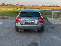 Usata Mercedes A160 90 CV (66 kW) 2017 Marrone Berlina