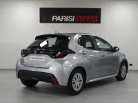 Nuova Toyota Yaris Hybrid Active 92 CV (67 kW) 2026 Argento Berlina