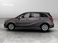 Usata Mercedes B180 Business 109 CV (80 kW) 2018 Gray Monovolume