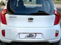 Usata Kia Picanto 69 CV (50 kW) 2012 Bianco Utilitaria