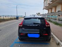 Usata Volvo V40 Business Edition 120 CV (88 kW) 2018 Nero Berlina