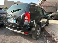 Usata Dacia Duster Lauréate 105 CV (77 kW) 2012 Nero SUV