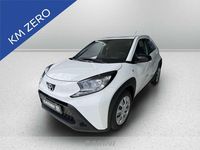 Nuova Toyota Aygo X Active 72 CV (52 kW) 2025 Biancointerni neri SUV