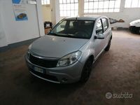 Usata Dacia Sandero 75 CV (55 kW) 2010 Grigio Utilitaria
