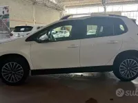 Usata Peugeot 2008 99 CV (72 kW) 2017 Bianco SUV
