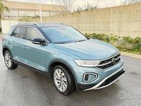 Usata VW T-Roc 116 CV (85 kW) 2022 Blu SUV