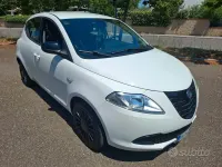 Usata Lancia Ypsilon 69 CV (50 kW) 2015 Bianco Utilitaria