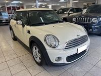 Begagnad Mini ONE 75 HK (55 kW) 2013 Vit Halvkombi