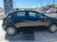 Usata Fiat Punto Street 77 CV (56 kW) 2014 Nero Utilitaria