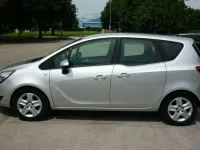 Usata Opel Meriva 101 CV (74 kW) 2017 Argento Monovolume