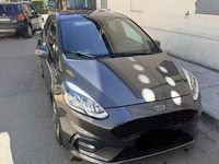 Usata Ford Fiesta ST-Line 120 CV (88 kW) 2017 Grigio Utilitaria