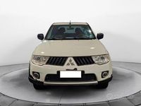 Usata Mitsubishi L200 Invite+ 136 CV (100 kW) 2011 Bianco Pick-up