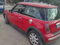 Usata Mini ONE 75 CV (55 kW) 2004 Rosso Utilitaria