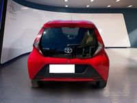Usata Toyota Aygo Connect Style 72 CV (52 kW) 2020 Rosso Utilitaria