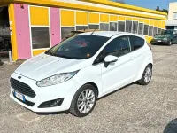 Gebraucht Ford Fiesta ST-Line 95 PS (69 kW) 2016 Weiß Kleinwagen