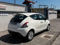 Usata Lancia Ypsilon Gold 95 CV (69 kW) 2015 Bianco Utilitaria
