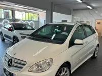 Usata Mercedes B180 Premium 109 CV (80 kW) 2011 Bianco Utilitaria