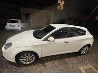 Usata Alfa Romeo Giulietta Distinctive 120 CV (88 kW) 2016 Bianco Utilitaria