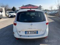 Usata Renault Grand Scénic 110 CV (80 kW) 2012 Bianco Monovolume