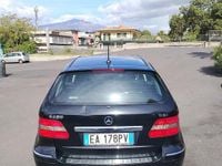 Usata Mercedes B200 140 CV (102 kW) 2010 Nero Monovolume
