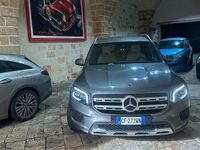 Usata Mercedes GLB180 115 CV (84 kW) 2021 Grigio SUV