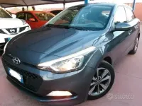 Usata Hyundai i20 Comfort 75 CV (55 kW) 2016 Grigio Berlina