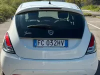 Usata Lancia Ypsilon 69 CV (50 kW) 2016 Bianco Utilitaria