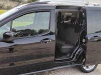 Usata Ford Tourneo Courier Titanium 75 CV (55 kW) 2017 Nero Monovolume