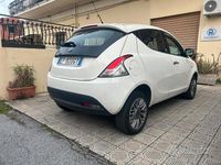 Usata Lancia Ypsilon 85 CV (62 kW) 2013 Bianco Utilitaria