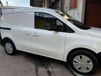 Usata Nissan Townstar 131 CV (96 kW) 2022 Bianco Furgone
