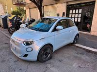 Usata Fiat 500e Icon 86 kW (118 CV) 2021 Blu Berlina