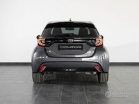 Usata Toyota Yaris Hybrid Trend 115 CV (84 kW) 2024 Grigio Berlina