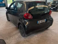 Usata Toyota Aygo 68 CV (50 kW) 2006 Grigio Utilitaria