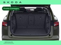 Nuova Skoda Enyaq iV SportLine 88 kW (121 CV) 2026 Verde olibo metallizzato SUV