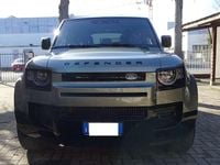 Usata Land Rover Defender SE 249 CV (183 kW) 2024 Verde SUV