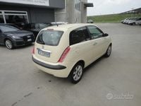 Usata Lancia Ypsilon 60 CV (44 kW) 2005 Beige Utilitaria