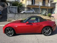 Usata Mazda MX5 Inclusive 160 CV (117 kW) 2018 Rosso Cabrio