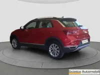 Usata VW T-Roc Style 110 CV (80 kW) 2023 Rosso SUV