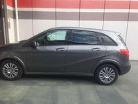 Usata Mercedes B200 Premium 156 CV (114 kW) 2014 Grigio Monovolume