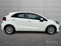 Usata Kia Rio Active 86 CV (63 kW) 2016 Bianco Utilitaria