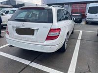Usata Mercedes C220 Elegance 170 CV (125 kW) 2009 Bianco Station wagon