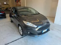 Usata Ford Fiesta Titanium 92 CV (67 kW) 2016 Grigio Utilitaria