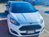 Usata Ford Fiesta 75 CV (55 kW) 2016 Bianco Utilitaria