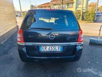 Usata Opel Zafira 110 CV (80 kW) 2011 Nero Monovolume