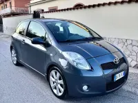 Usata Toyota Yaris 133 CV (97 kW) 2008 Grigio Utilitaria